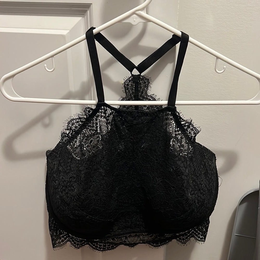 Black lace Pink Victoria Secret Bra. Only tried on once. Size Large DD